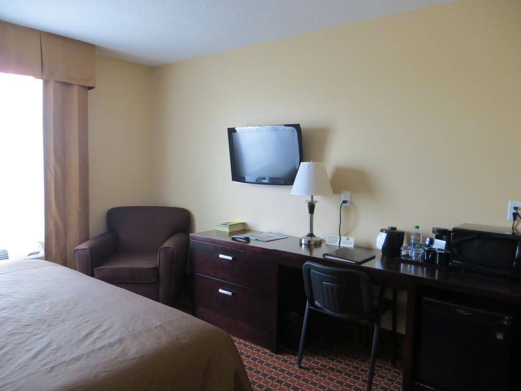 Poplar Tree Inn Stoughton Luaran gambar