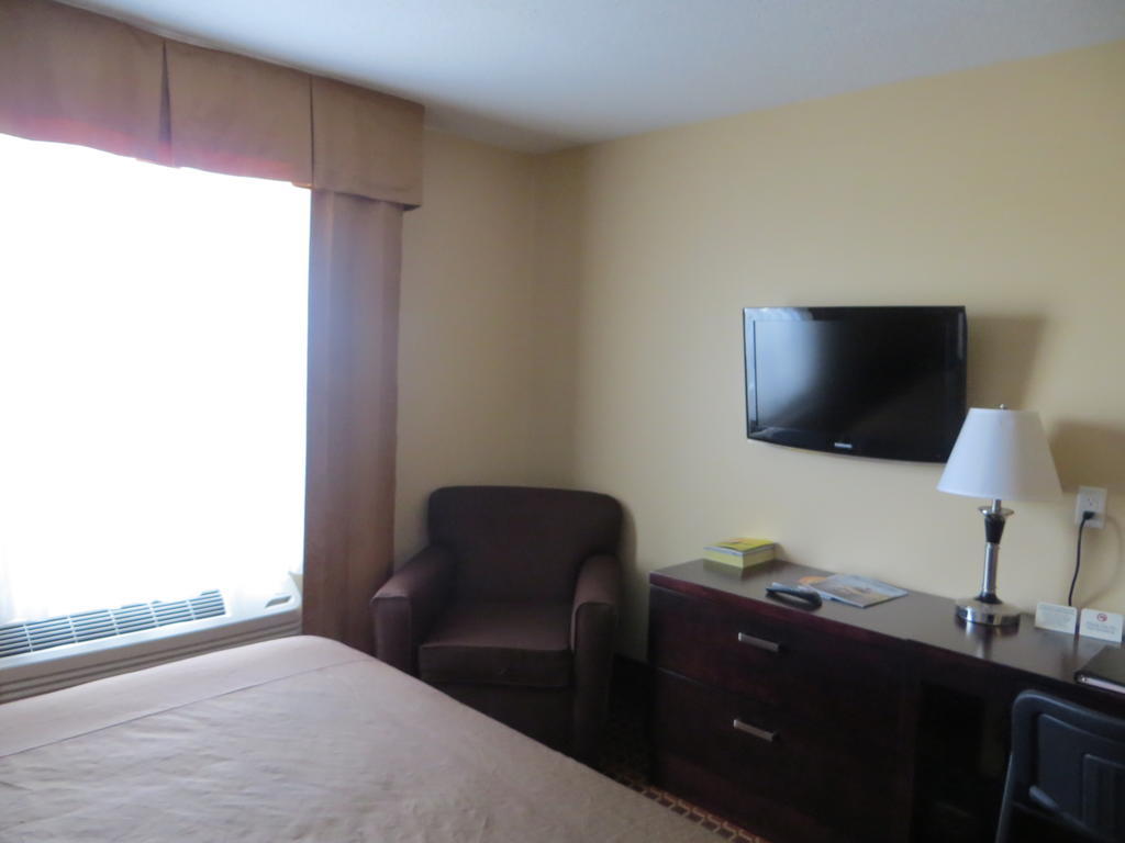 Poplar Tree Inn Stoughton Bilik gambar
