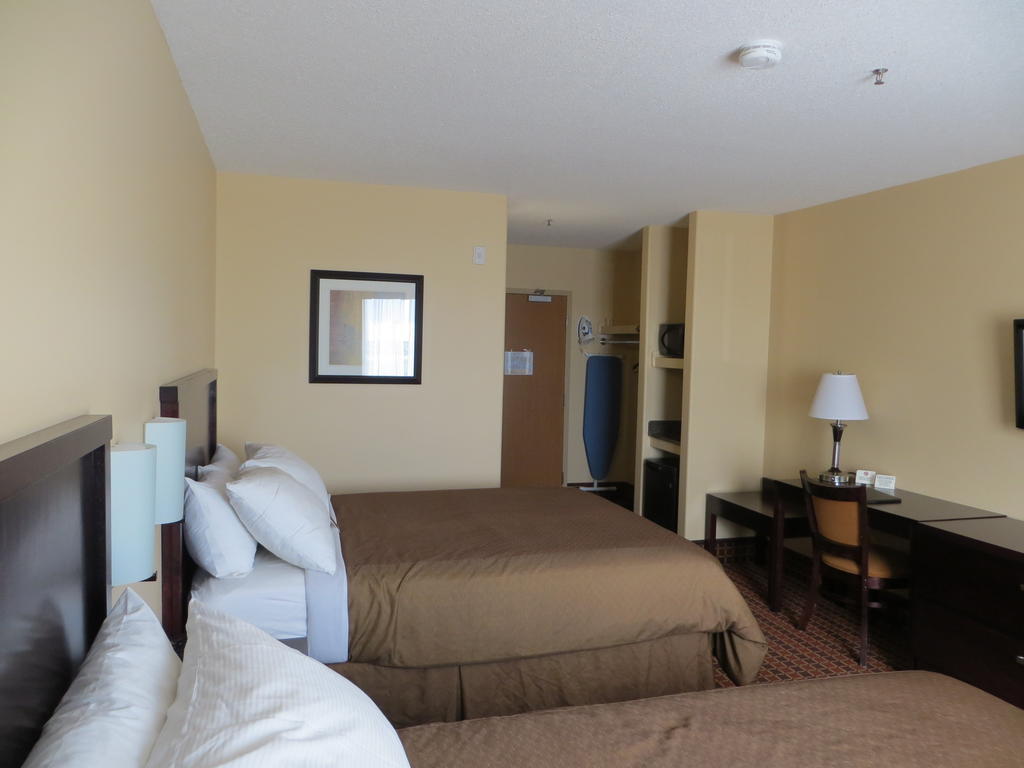 Poplar Tree Inn Stoughton Bilik gambar
